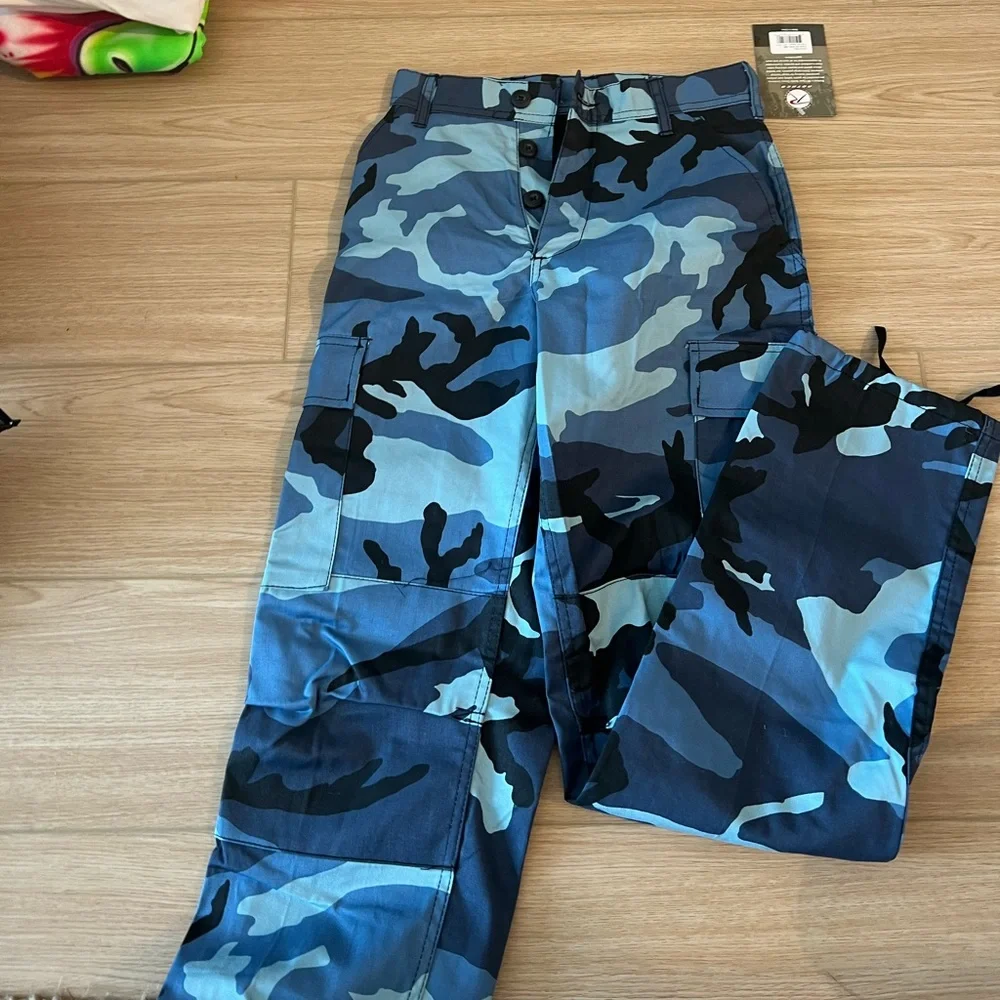 Blue Rothco cargo camo pants - Picture 1 of 3